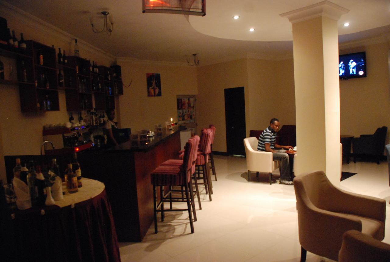 Asinuara Hotel Bahir Dar Buitenkant foto