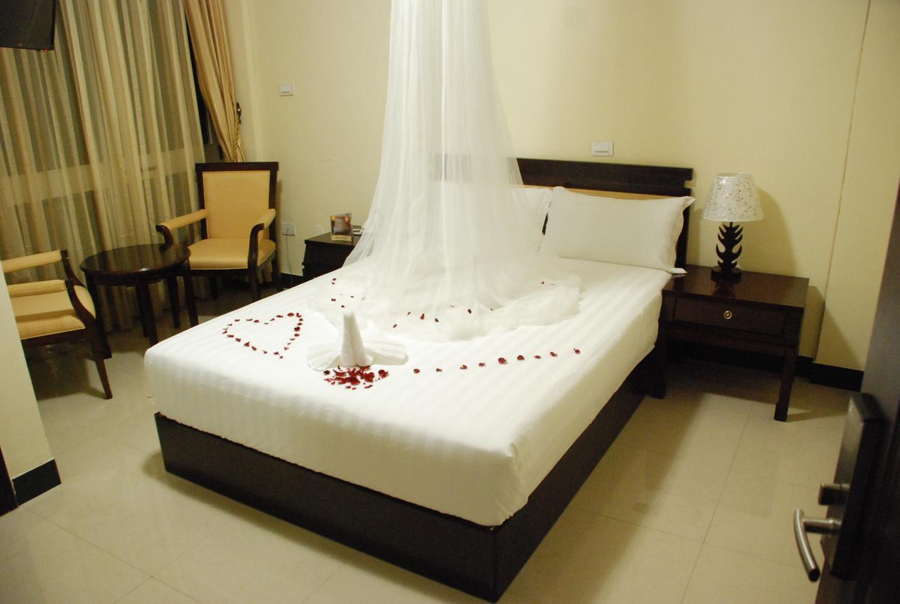 Asinuara Hotel Bahir Dar Buitenkant foto